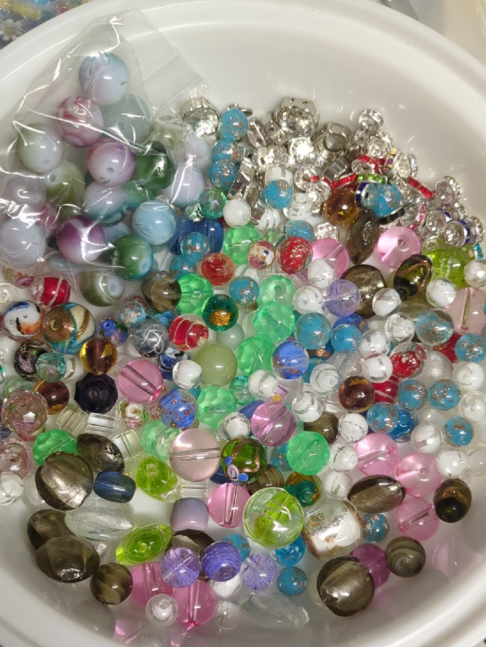 🎂Q14 Colorful Assorted Glass and Lampwork Beads Mix
